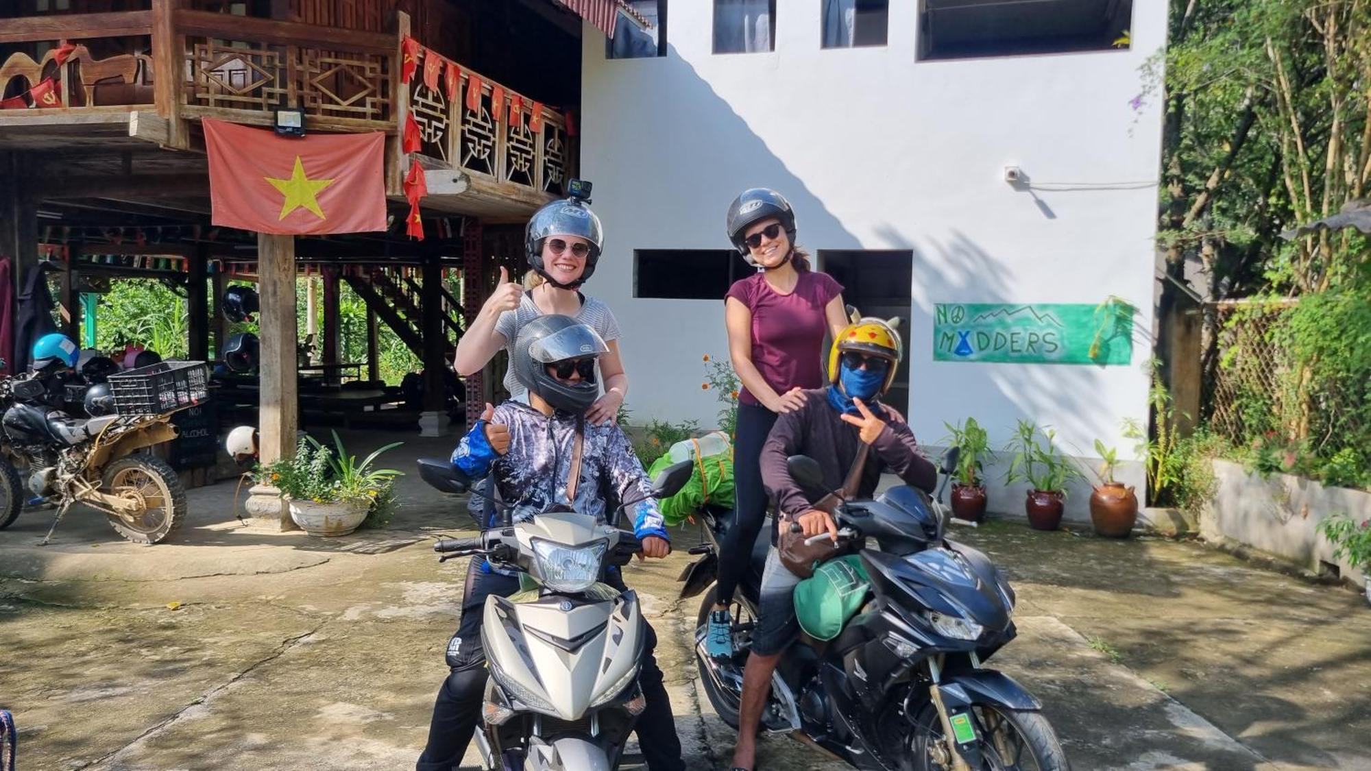Nomadders Ha Giang Hostel Bagian luar foto