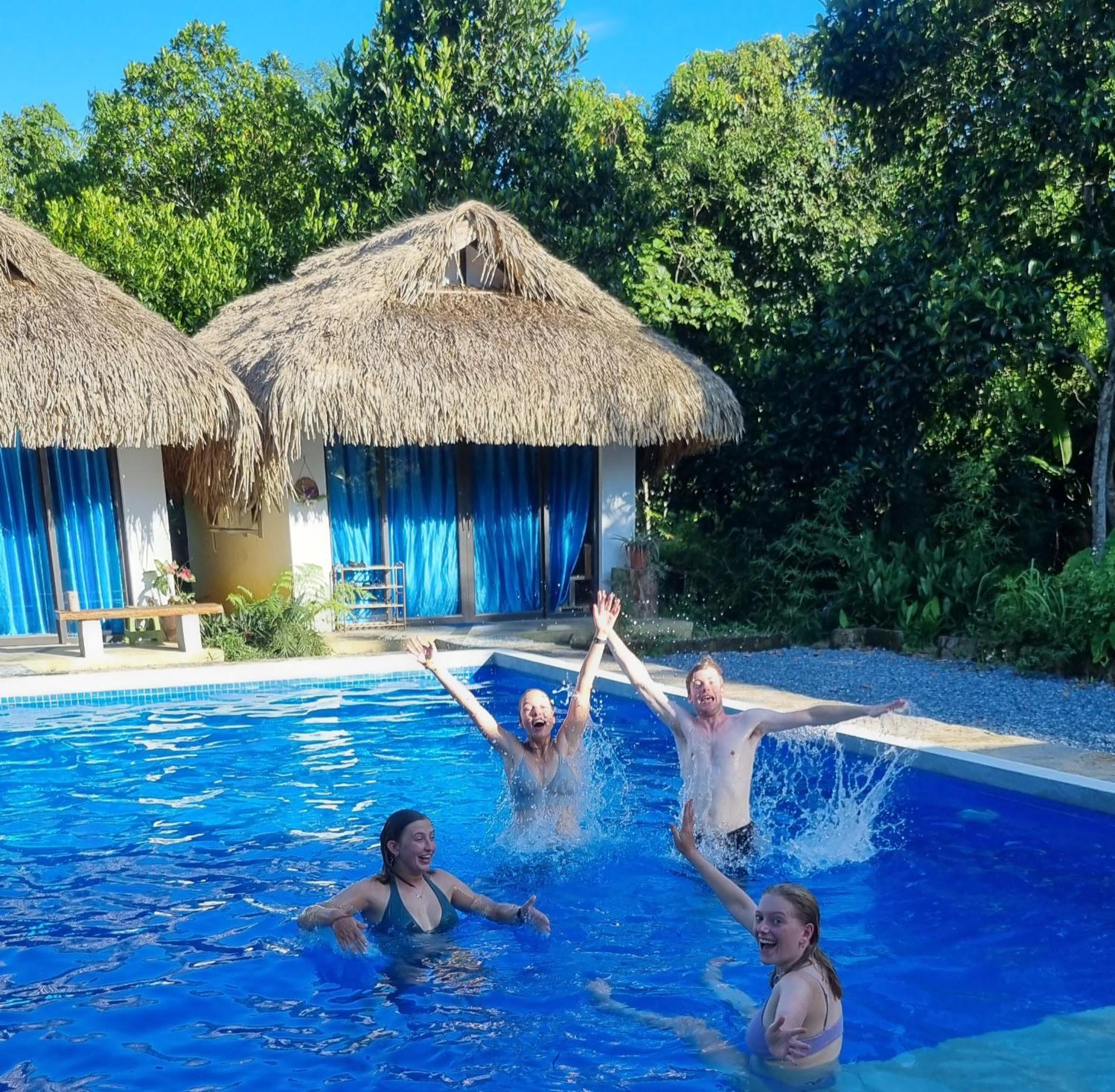 Nomadders Ha Giang Hostel Bagian luar foto