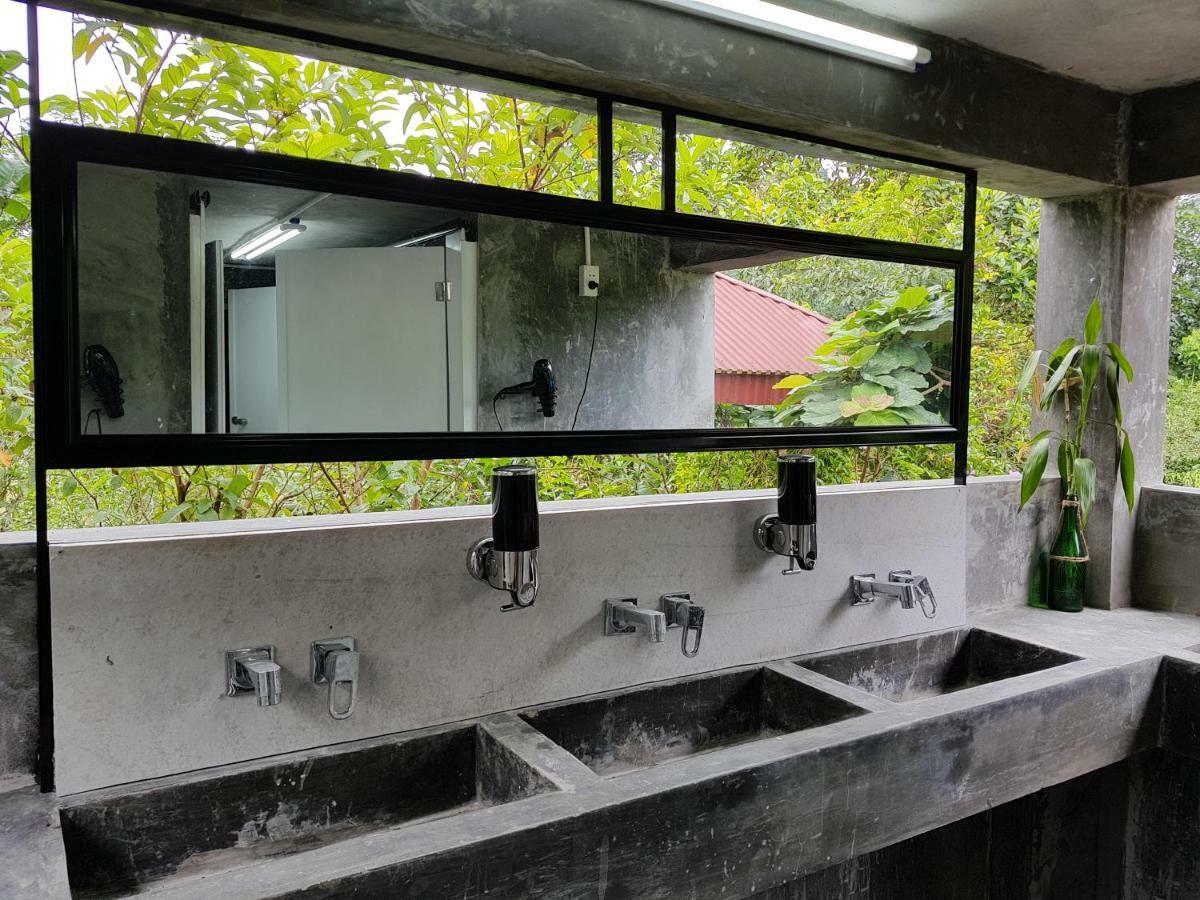Nomadders Ha Giang Hostel Bagian luar foto