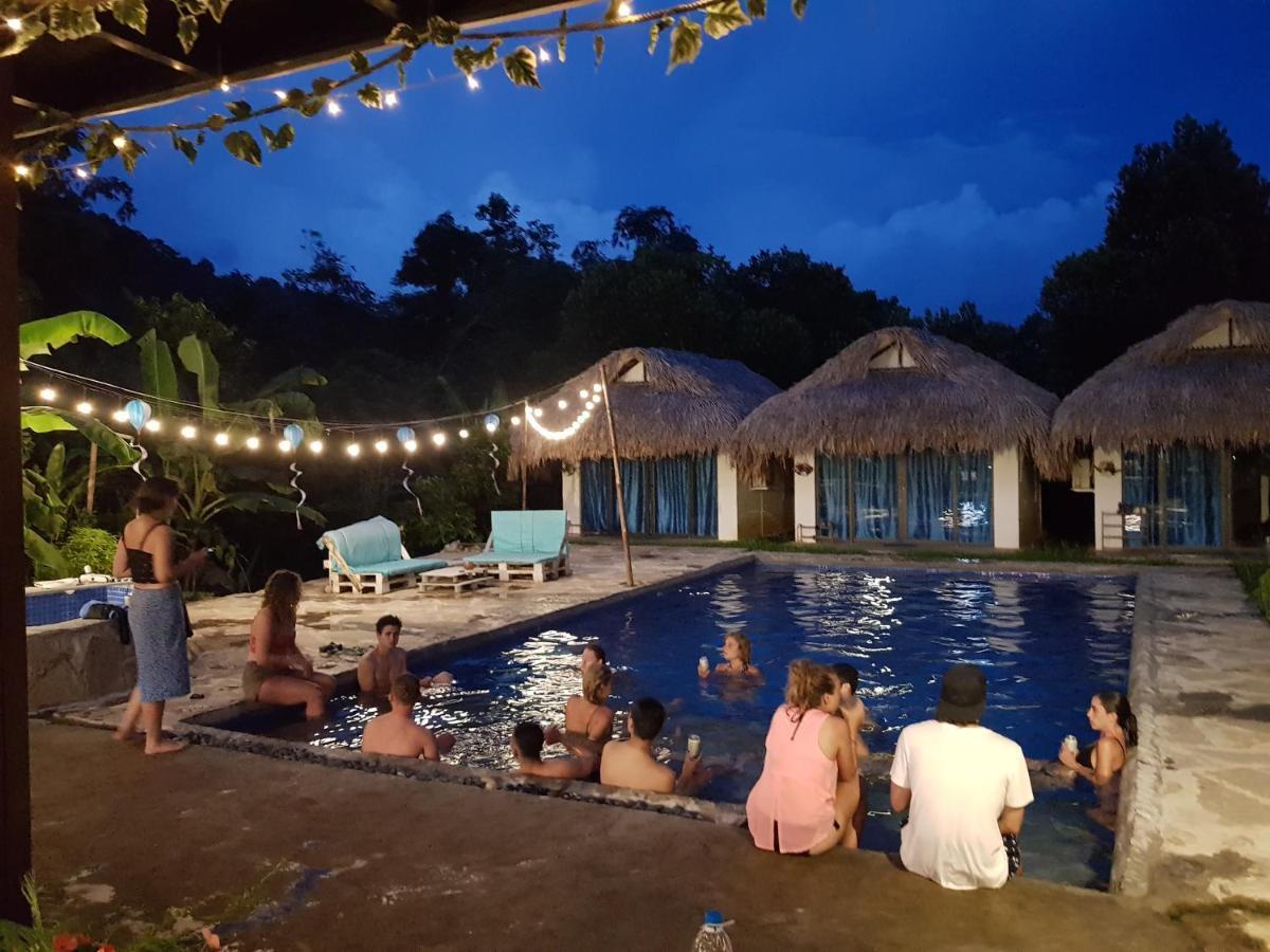 Nomadders Ha Giang Hostel Bagian luar foto